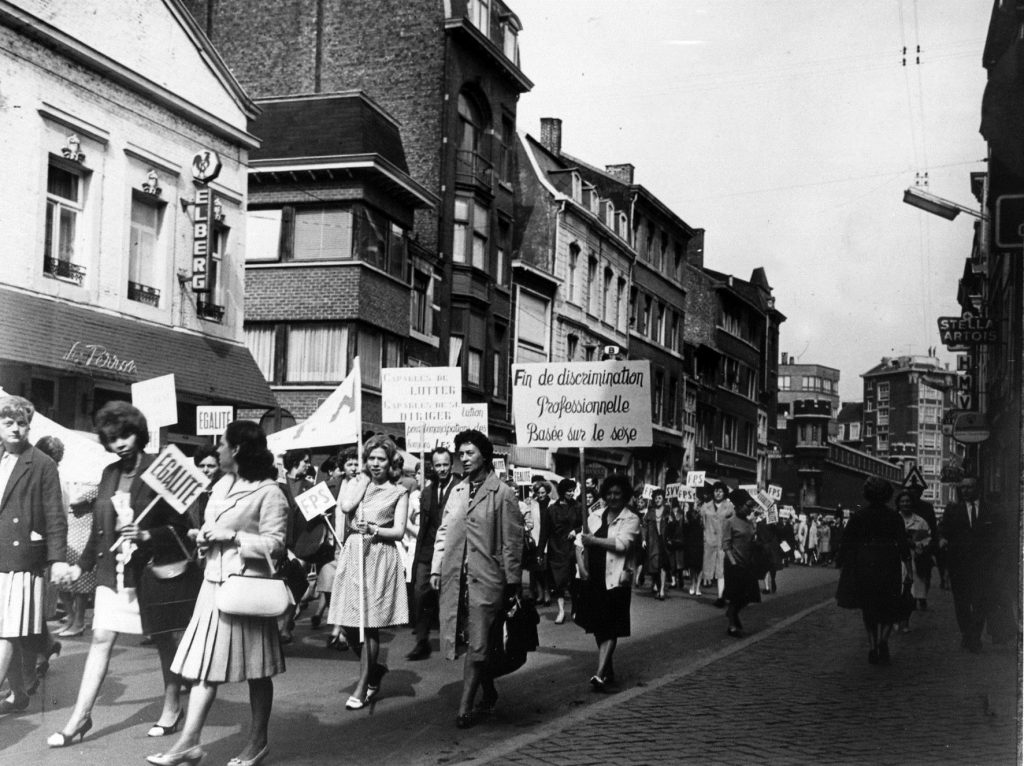 Manifestation à Liège le 25 avril 1966 dans les rues de Liège (CARHOP, fonds La Cité).