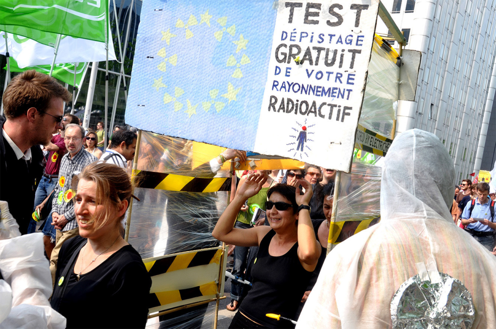 Manifestation nationale « stop nucléaire », Bruxelles. CARHOP, CARHOP, reportage photographique d’Anne De Keyser, 24 avril 2011.