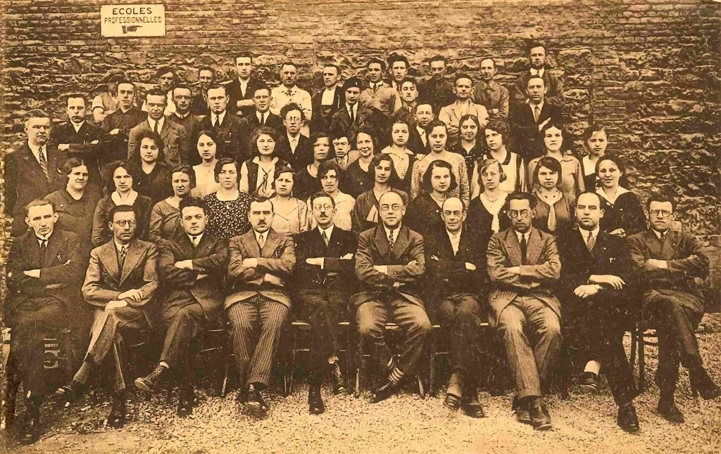 Personnel de l’Économie populaire  de  Ciney,  1929  (CARHOP,  fonds   EPC, boîte iconographie).